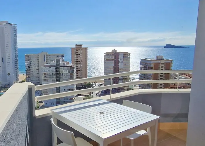 En El Centro De Benidorm Y Con Vistas Al Mar